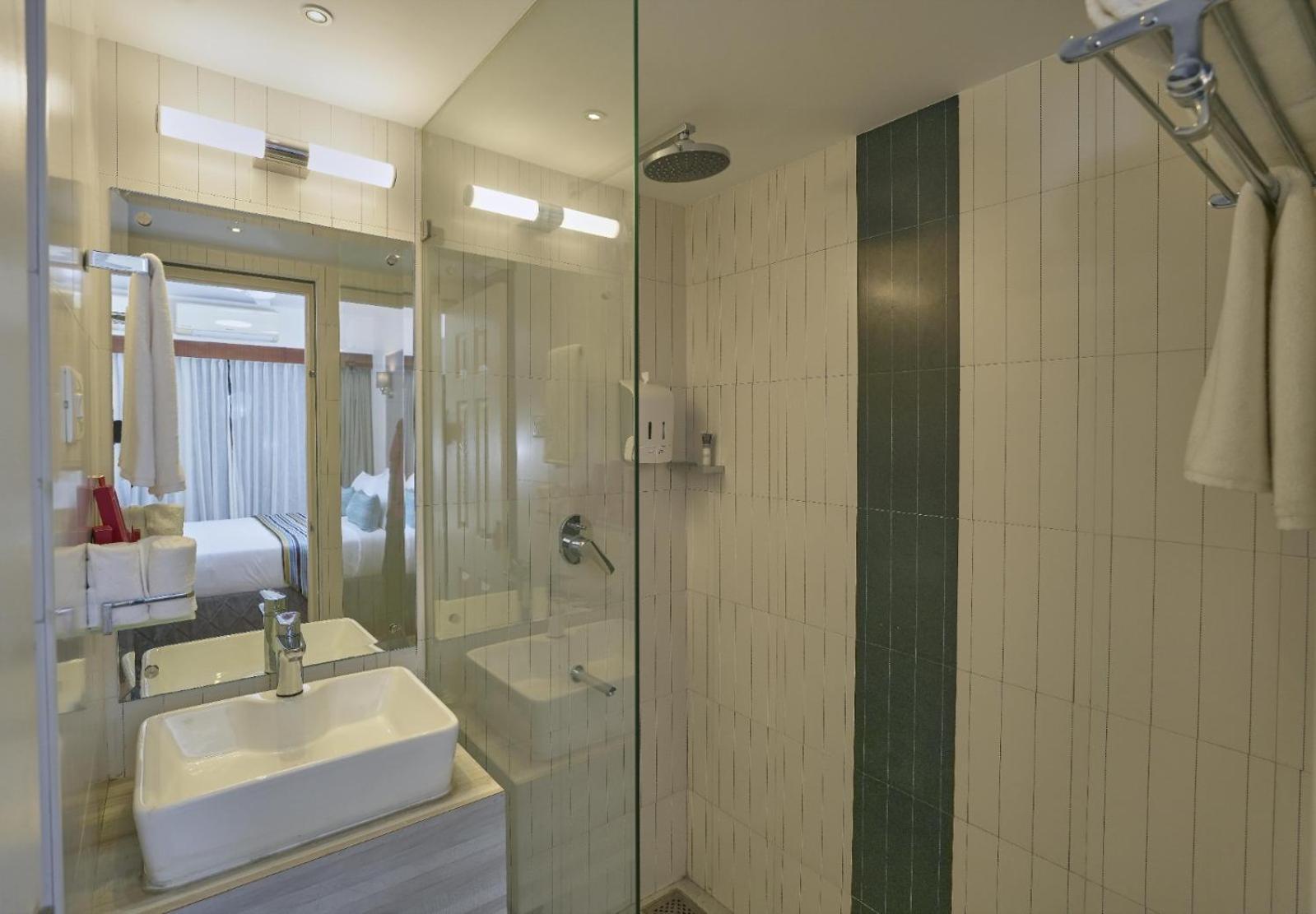 Noah Sky Suites Kochi Exteriör bild